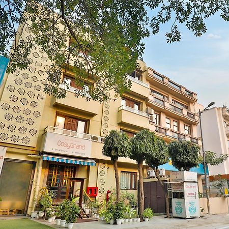 Cosy Grand, Chanakyapuri By The Cosy Hotels Нью-Дели Экстерьер фото