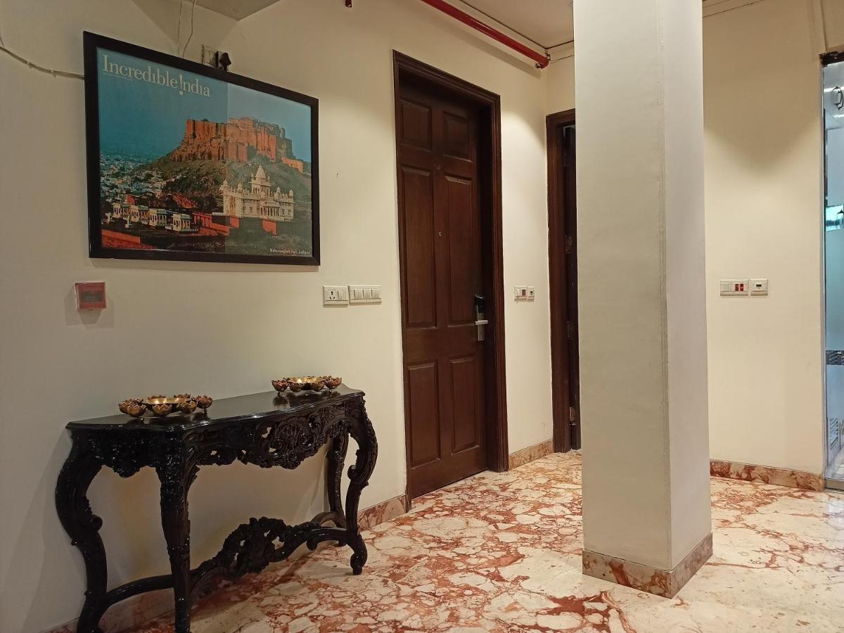 Cosy Grand, Chanakyapuri By The Cosy Hotels Нью-Дели Экстерьер фото