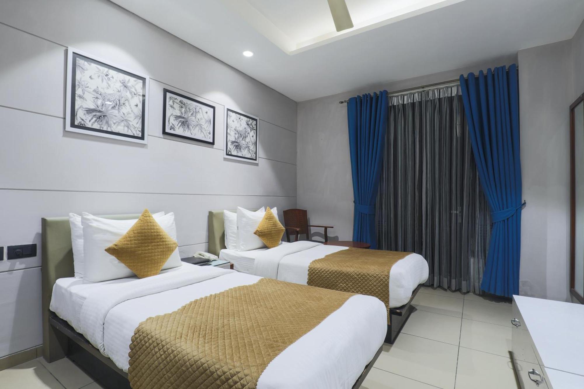 Cosy Grand, Chanakyapuri By The Cosy Hotels Нью-Дели Экстерьер фото